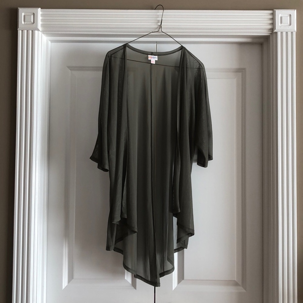 Lularoe Lindsay kimono